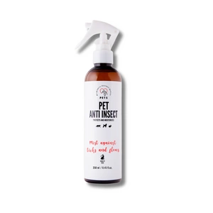 PETS ANTI INSECT  - protecție eficientă împotriva căpușelor, puricilor și a altor insecte 250ml