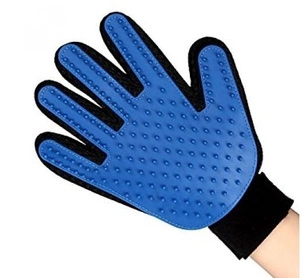 Mănuși pentru îngrijirea blănii câinilor și pisicilor