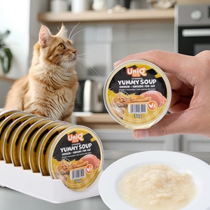 UNIQ PETS ROYAL CHICKEN WET CAT FOOD supă de pui și ginseng 30 g x 8 bucăți